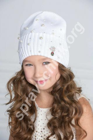 Как выбрать детскую шапку под пуховик