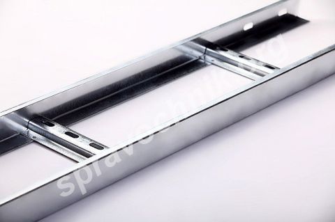 Лестничный лоток