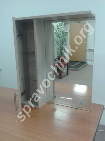 Шкафчик навесной. Томск