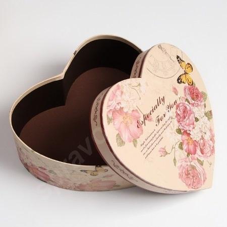 Коробки декоративные подарочные