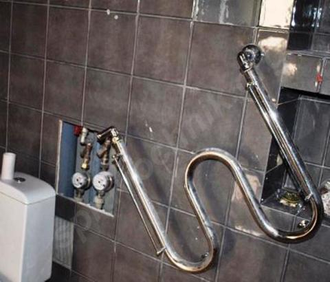 Независимая полотенцесушителя, смесителя ставших причиной залива