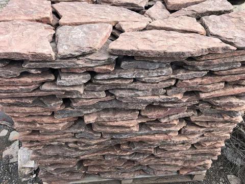 Камень галтованный красный дракон песчаник пластушка