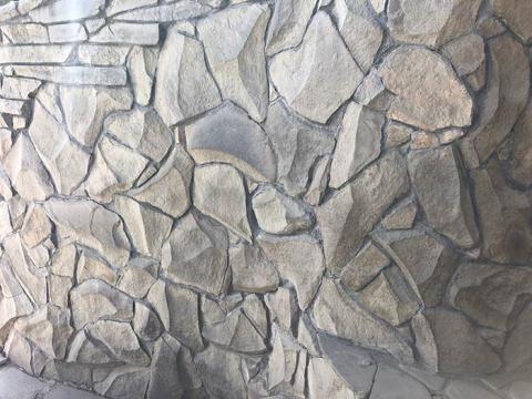 Камень фонтанка серо-зеленый песчаник природный